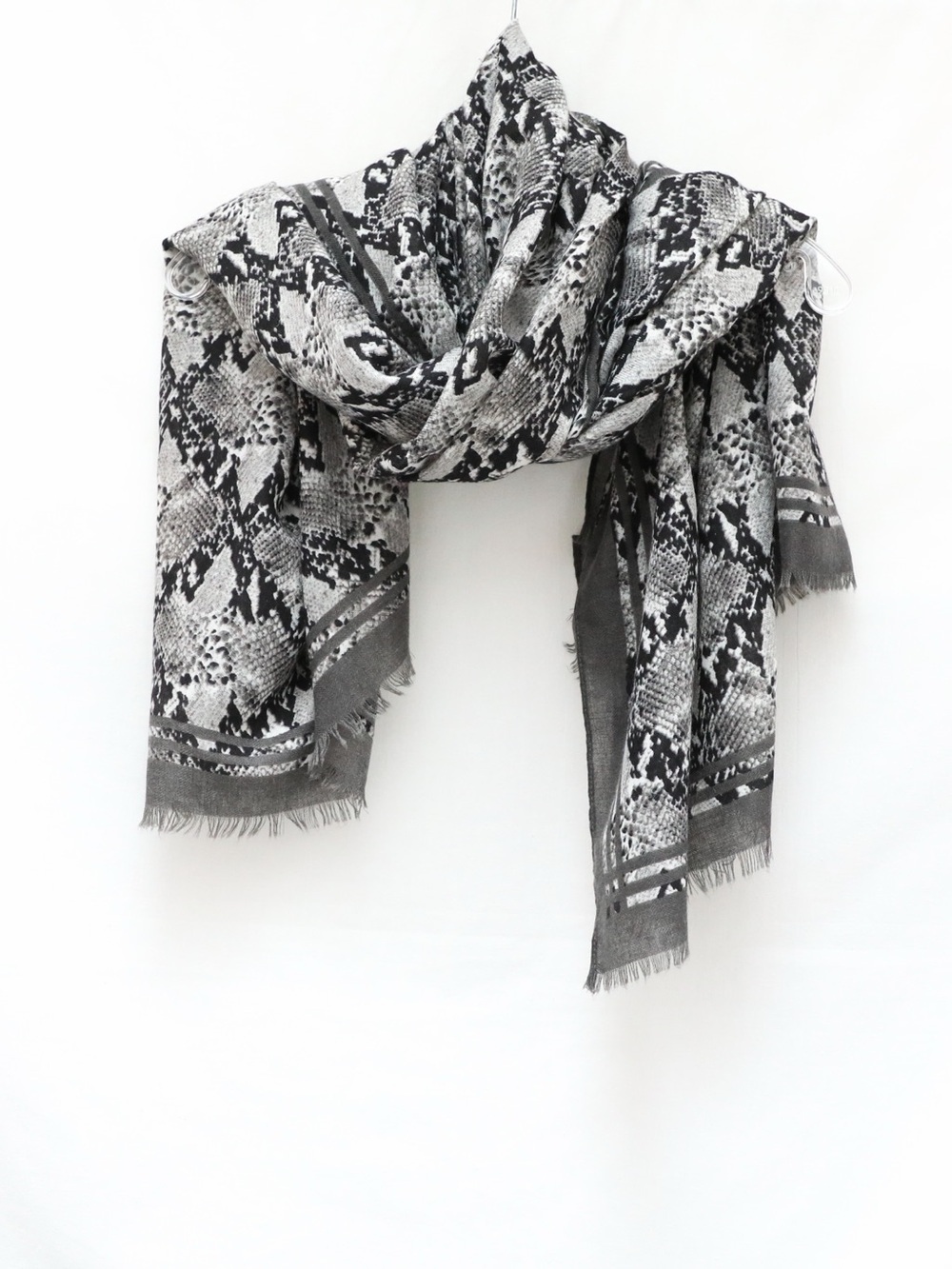 NWOT Joe Fresh pashmina scarf snakeskin animal print bohemian classic grey
